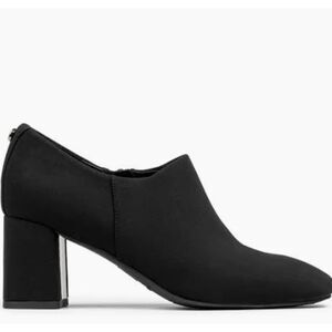 Donald Pliner Black Boots – Style PLEEZE, Size 9